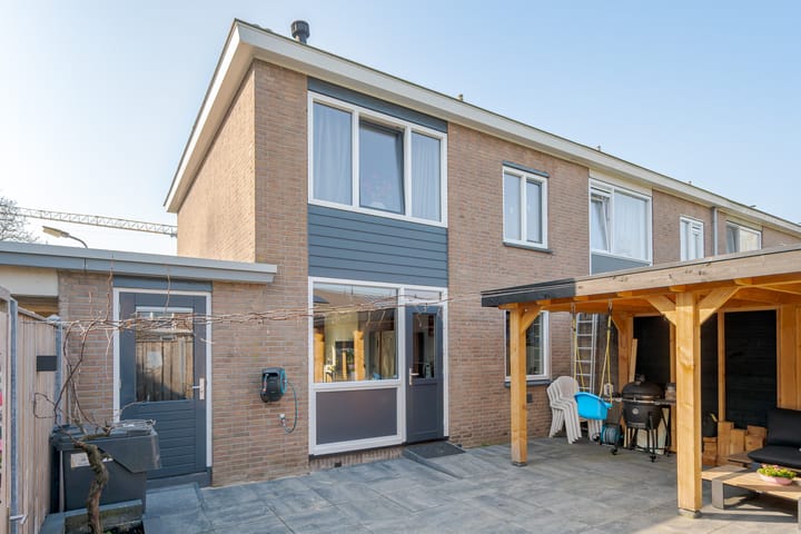 Photo 2 of Heinsiusstraat 26