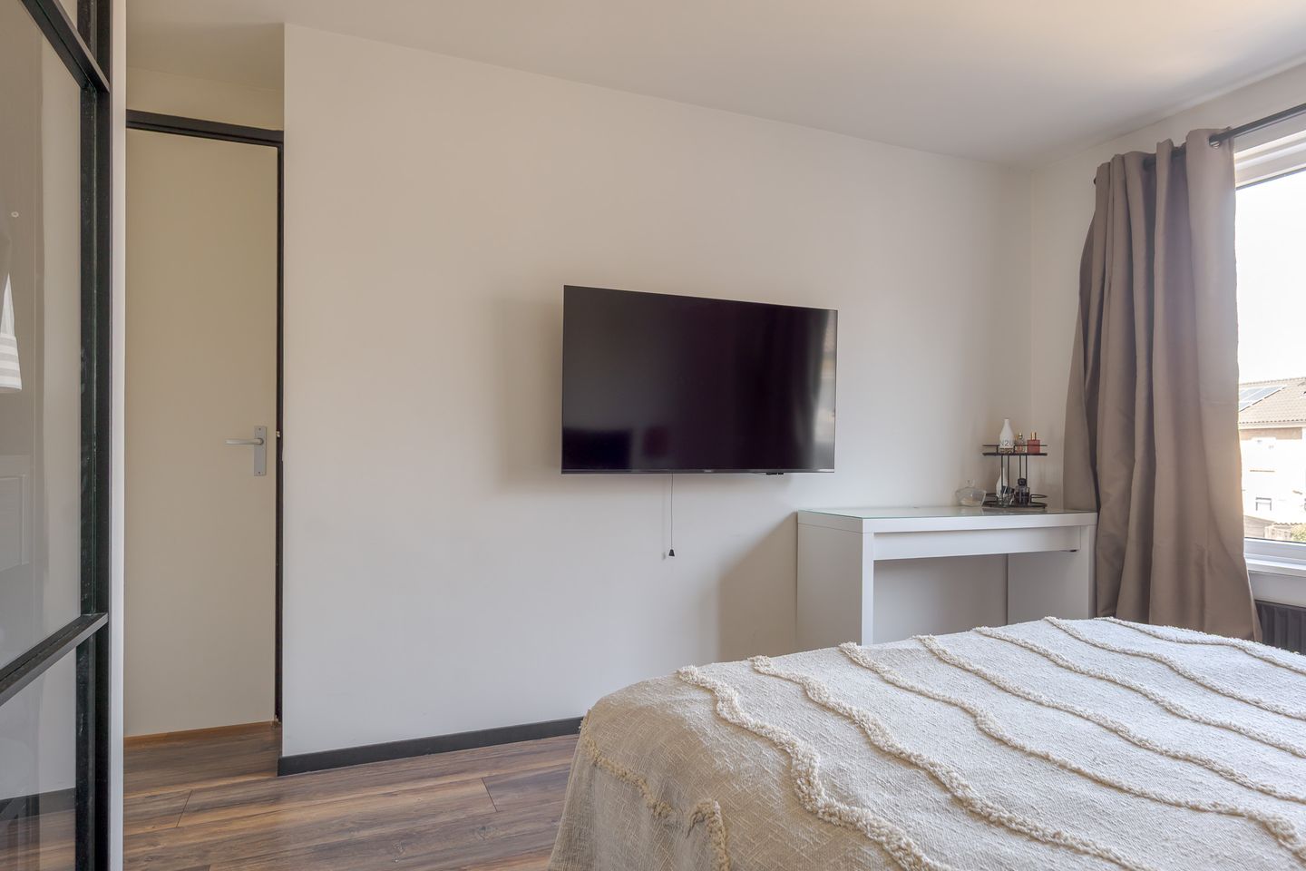 Photo 19 of Heinsiusstraat 26