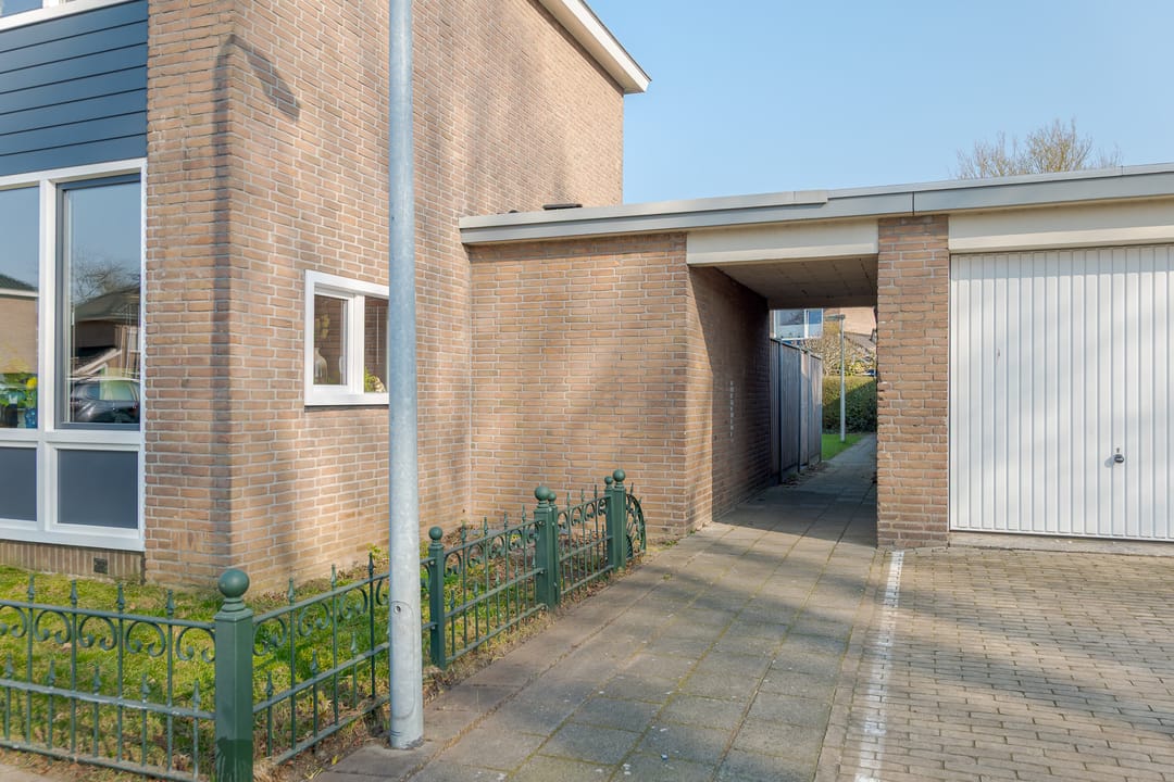 Photo 38 of Heinsiusstraat 26