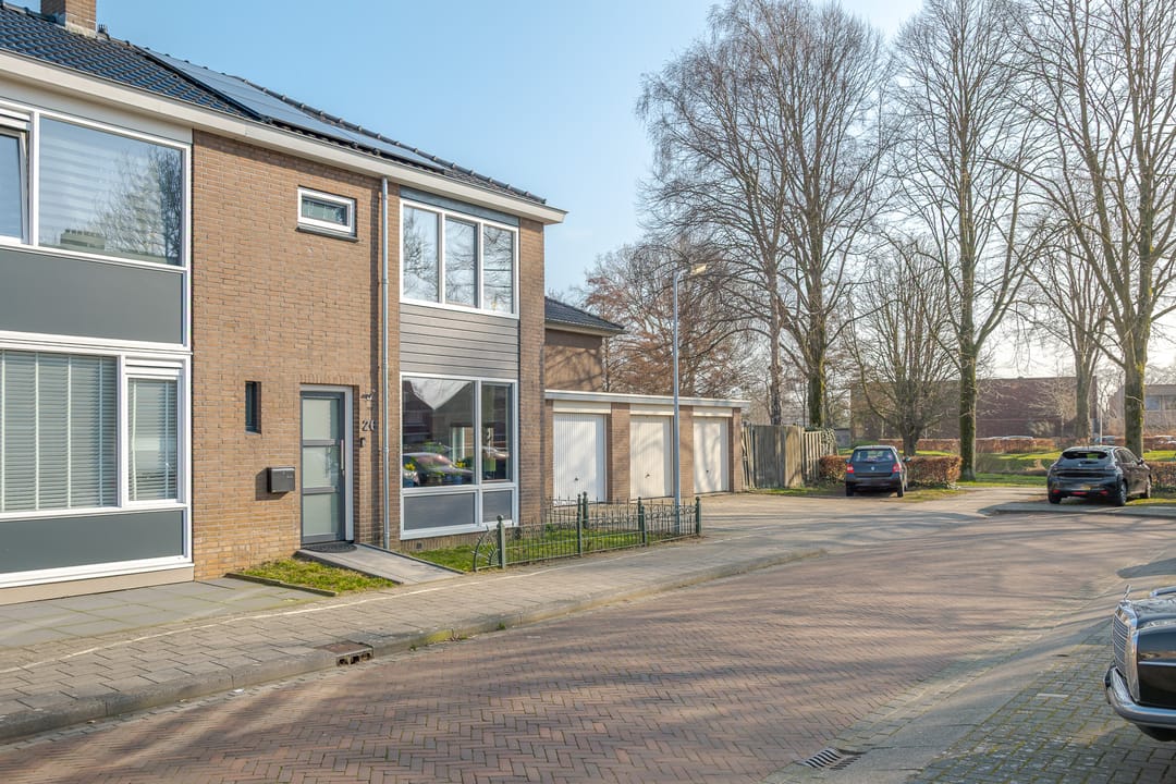 Photo 41 of Heinsiusstraat 26