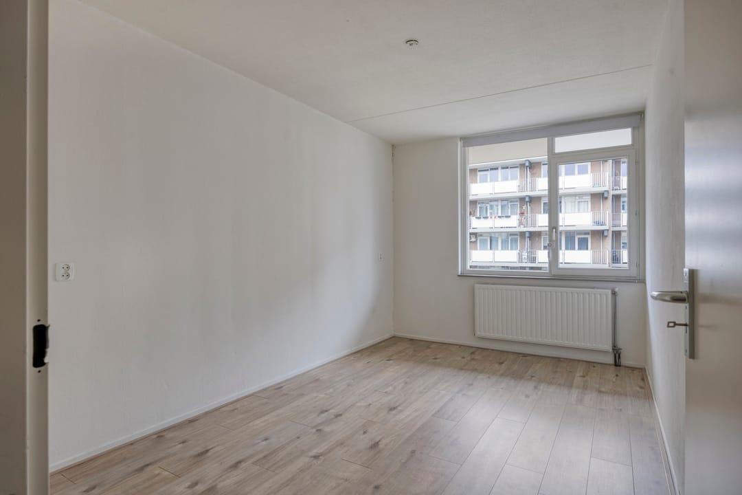 Foto 13 van Esdoornstraat 85