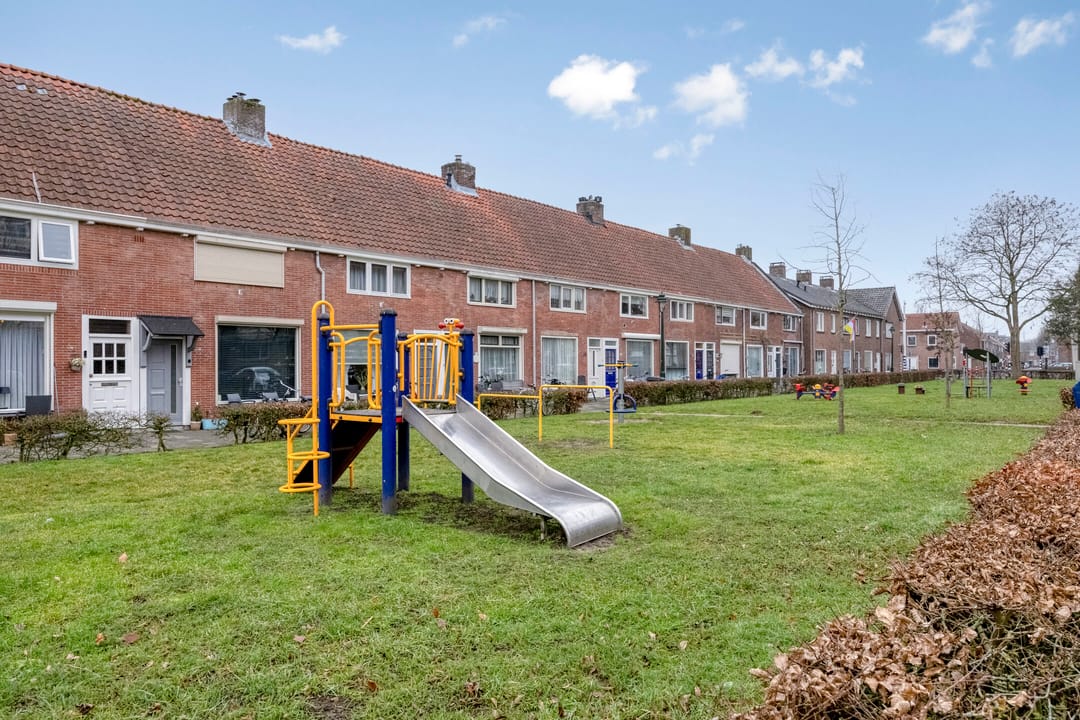 Foto 22 van Esdoornstraat 85