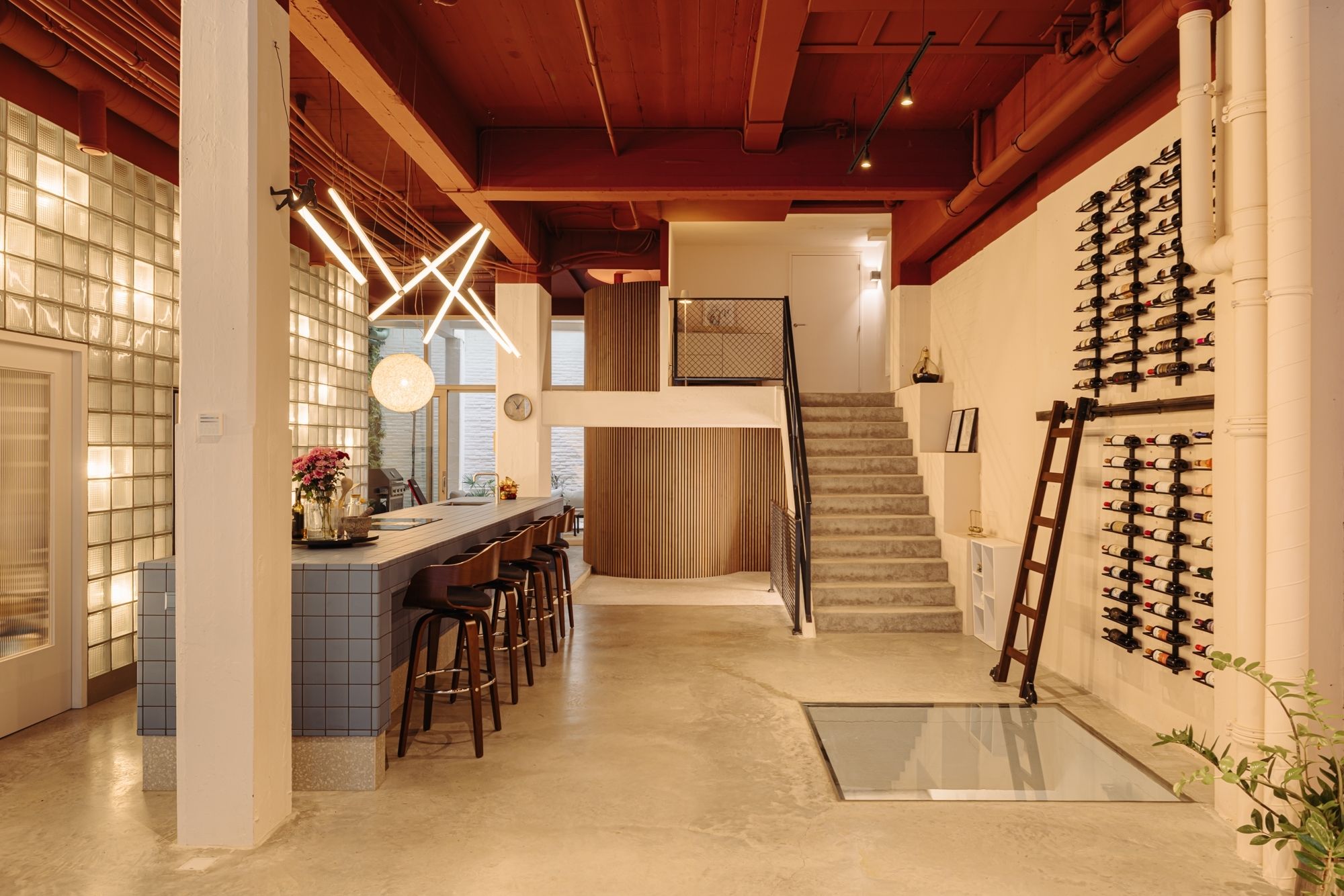 Photo 9 of Pieter de Hoochstraat 42-A