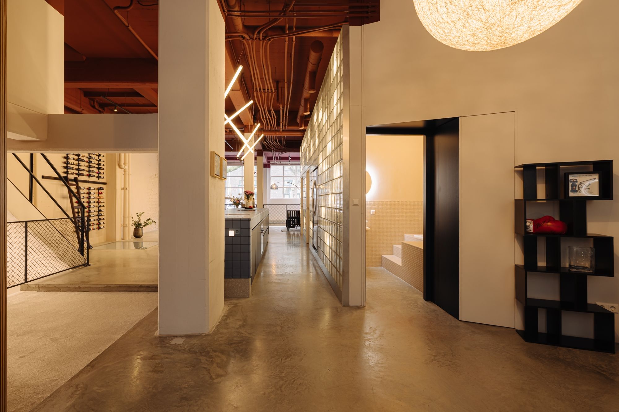 Photo 42 of Pieter de Hoochstraat 42-A