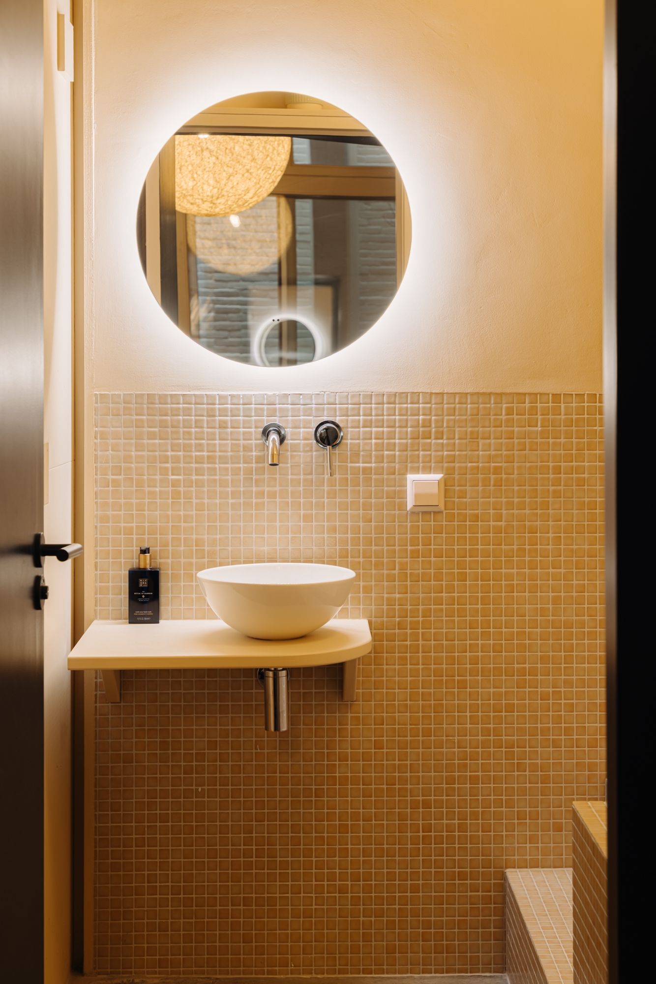 Photo 44 of Pieter de Hoochstraat 42-A