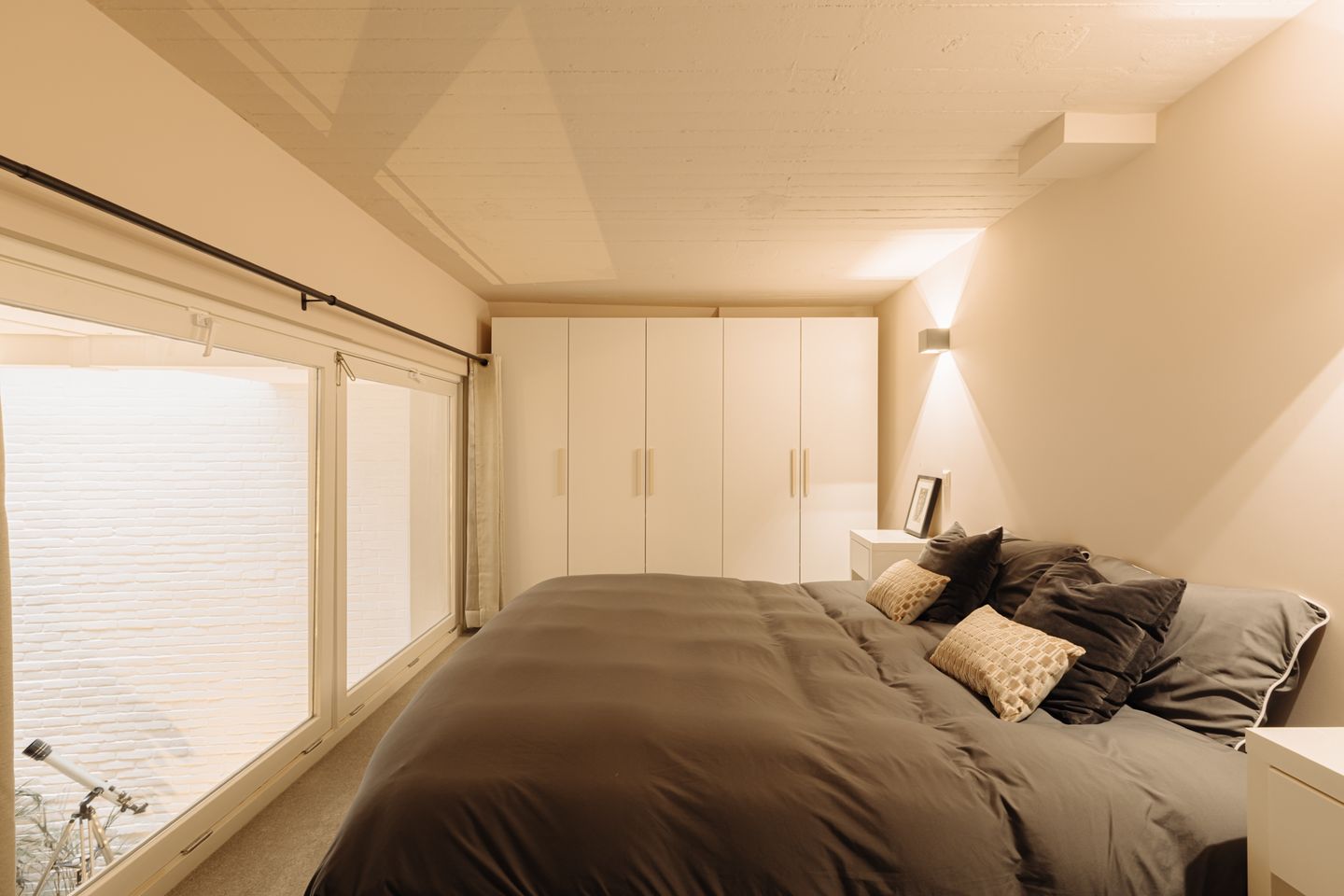 Photo 50 of Pieter de Hoochstraat 42-A