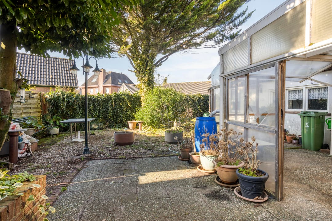 Foto 16 van Adelaarslaan 46