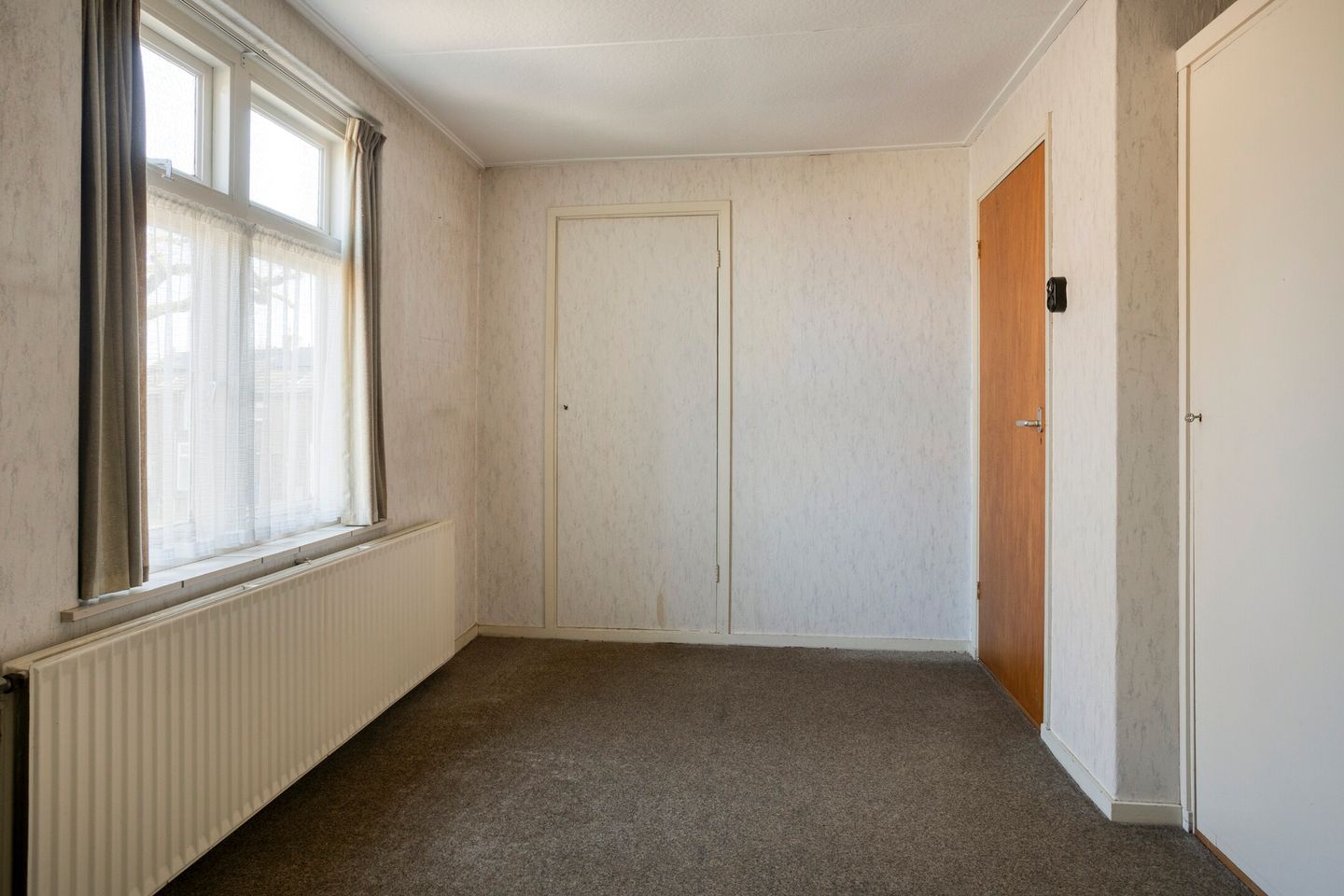 Foto 25 van Adelaarslaan 46