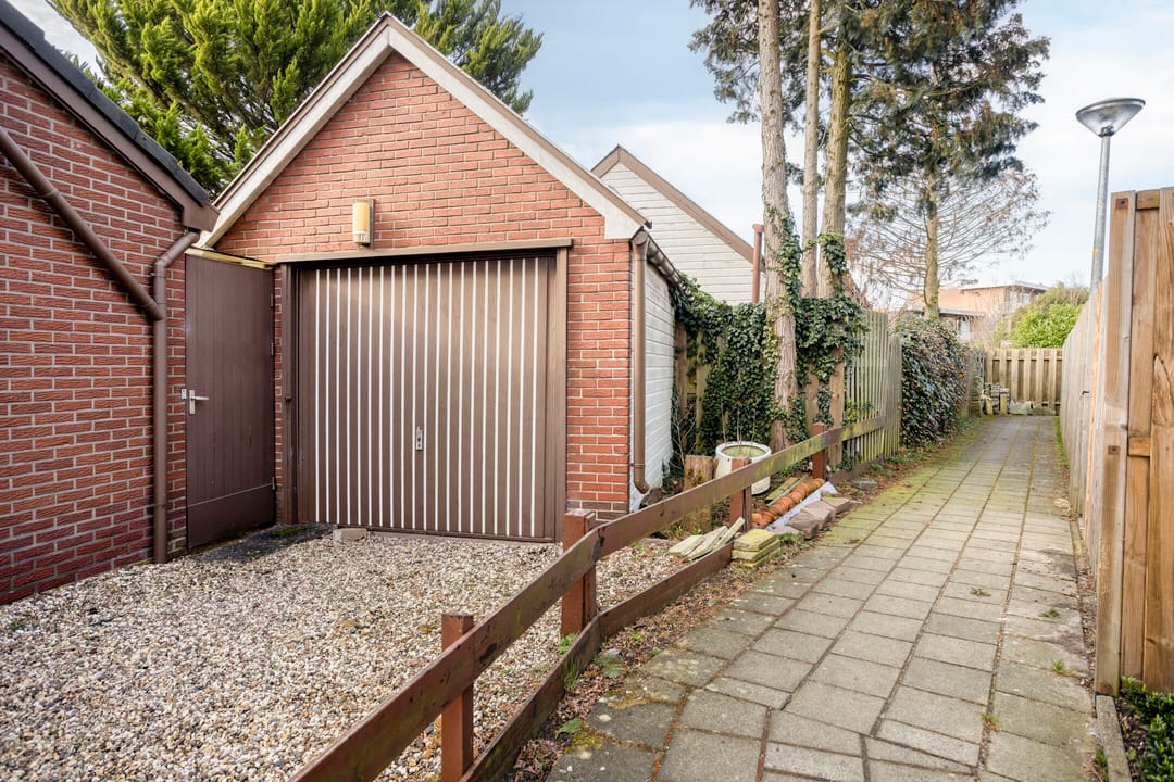 Foto 26 van Adelaarslaan 46