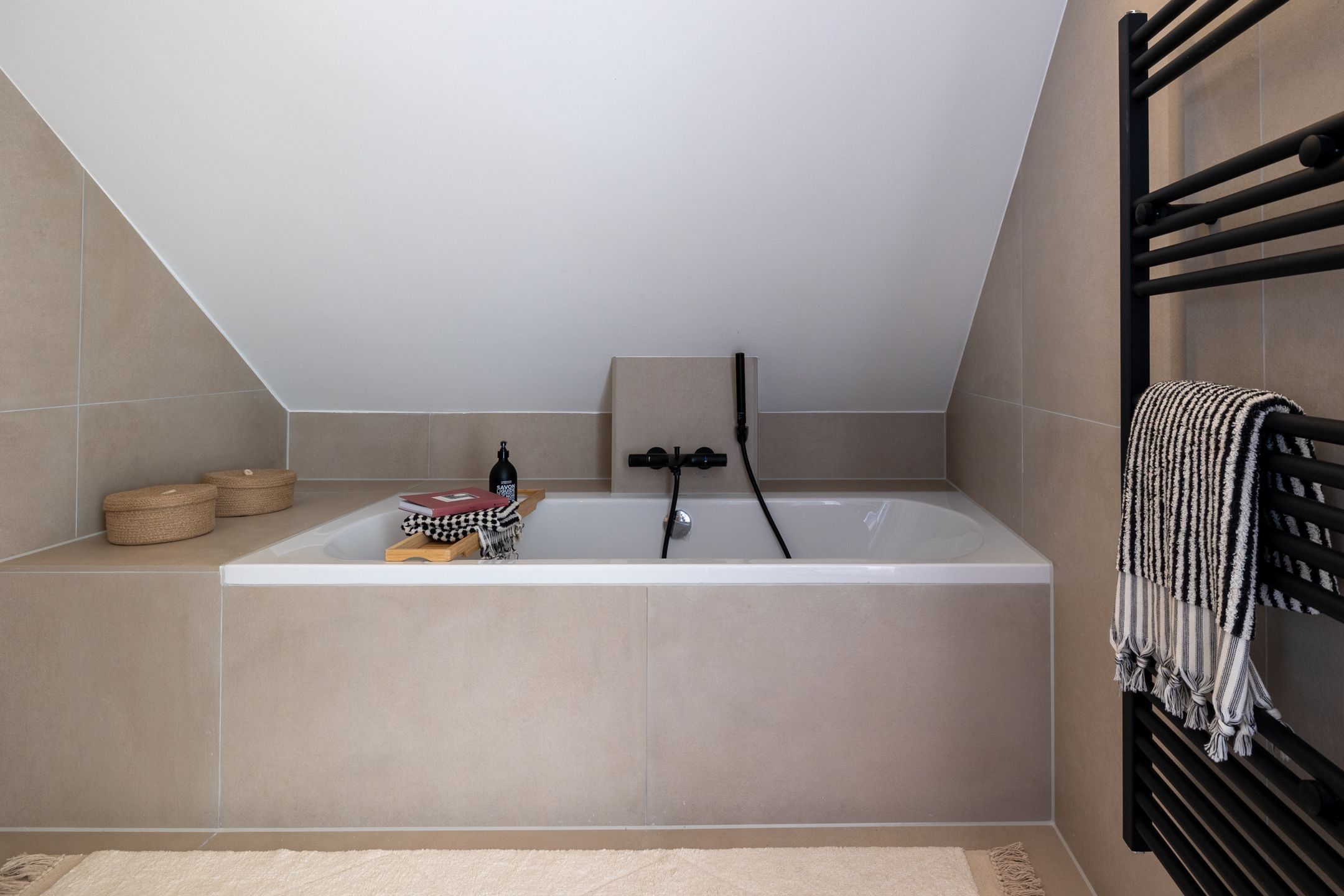 Foto 30 van Nieuwe Binnenweg 287-B02