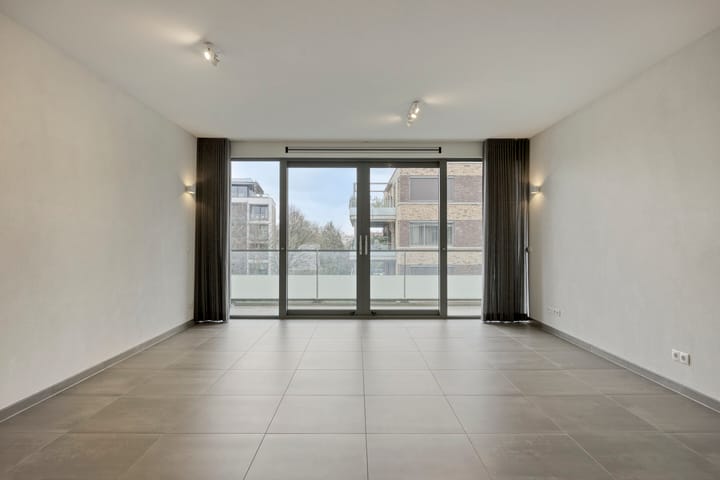 Photo 3 of Stratumsedijk 22-K