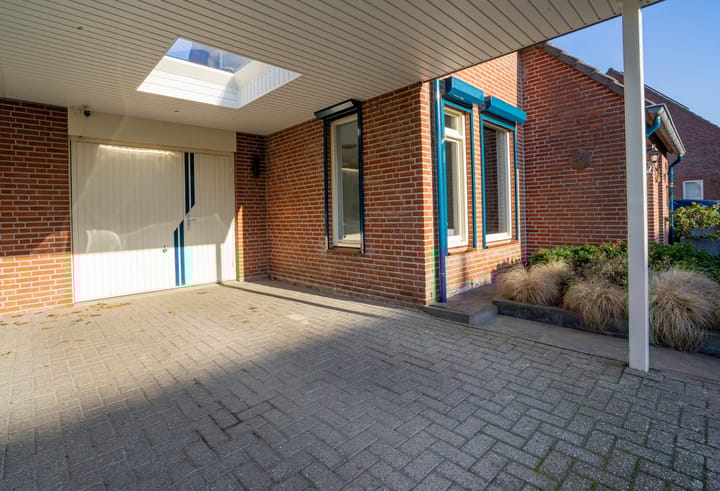 Photo 4 of Vicarieweg 40