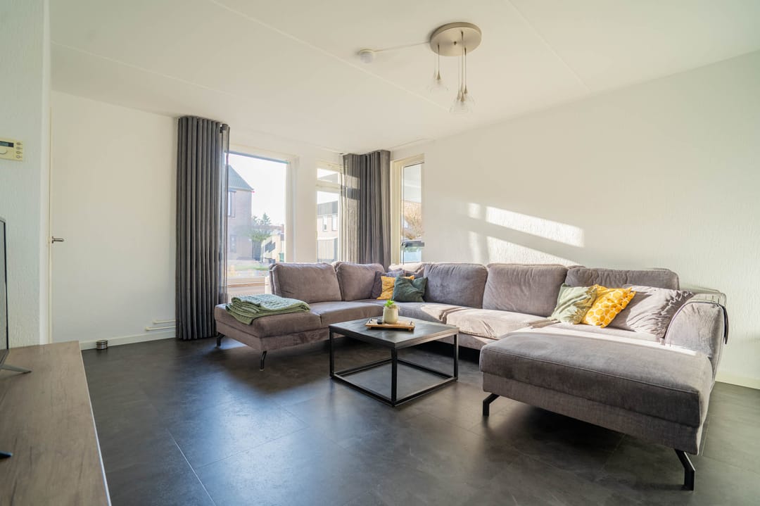 Photo 8 of Vicarieweg 40