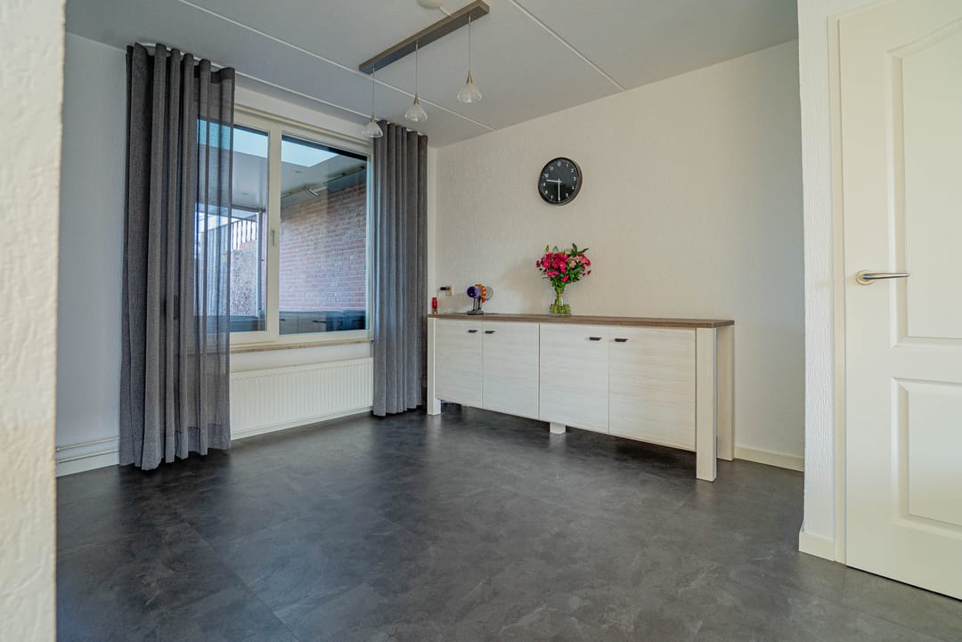 Photo 13 of Vicarieweg 40