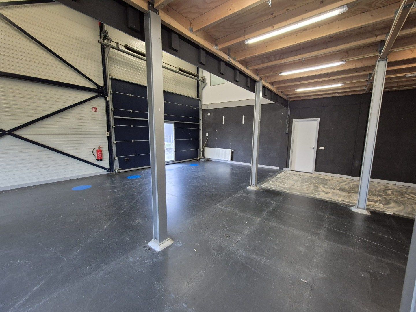 View photo 1 of Westhoven 6