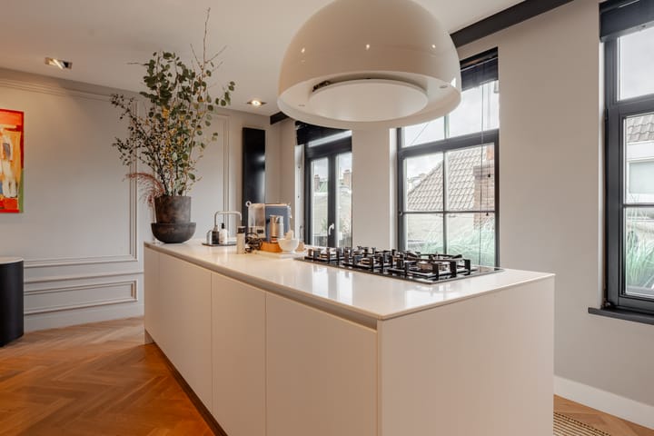 Photo 3 of Vondelstraat 68-3