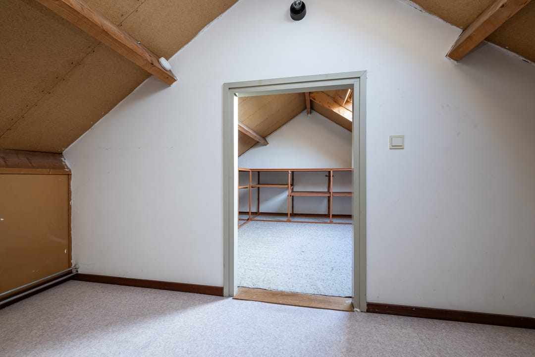 Spacious Starter Home with Potential in Sommelsdijk — 14