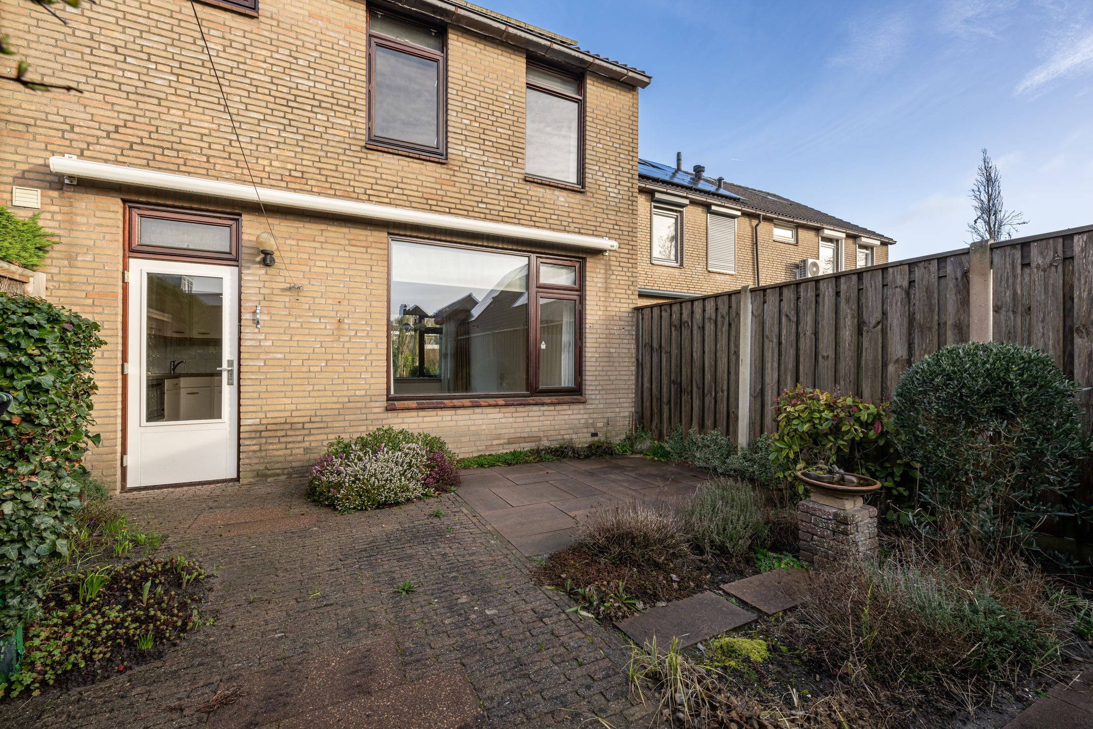 Spacious Starter Home with Potential in Sommelsdijk — 22