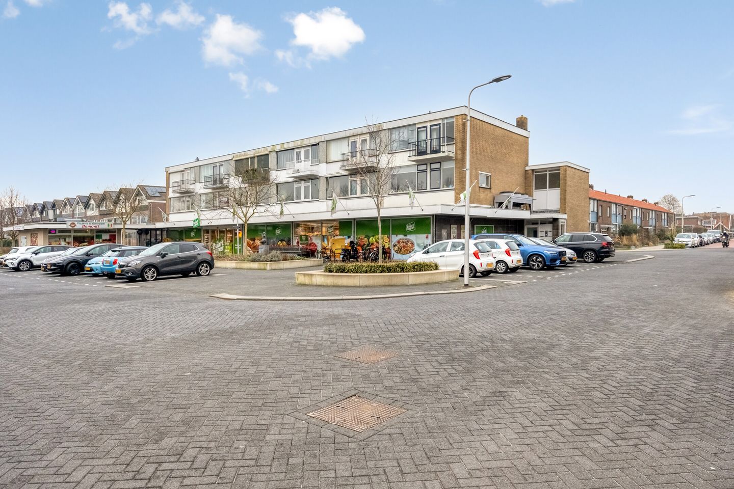 Photo 34 of Van Staverenstraat 33-A