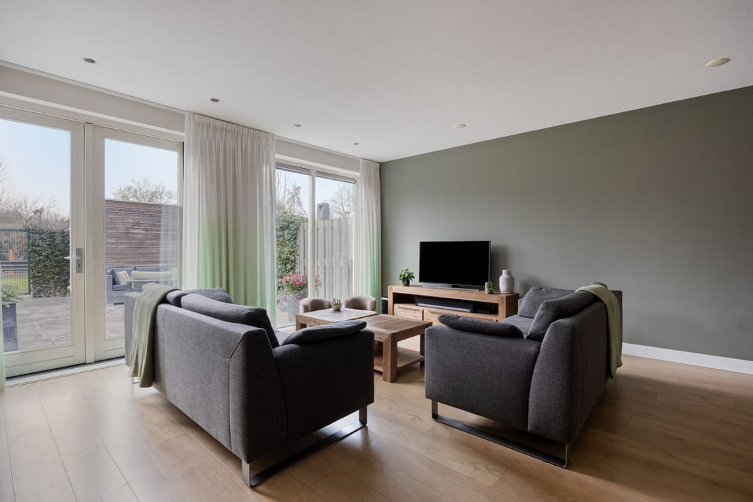 Photo 7 of Van Staverenstraat 33-A