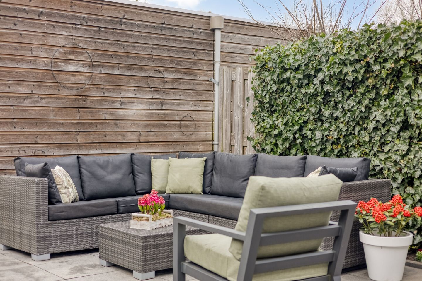 Photo 10 of Van Staverenstraat 33-A