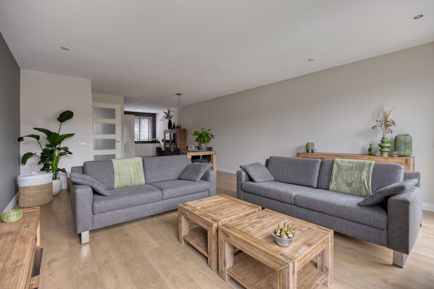 Photo 14 of Van Staverenstraat 33-A