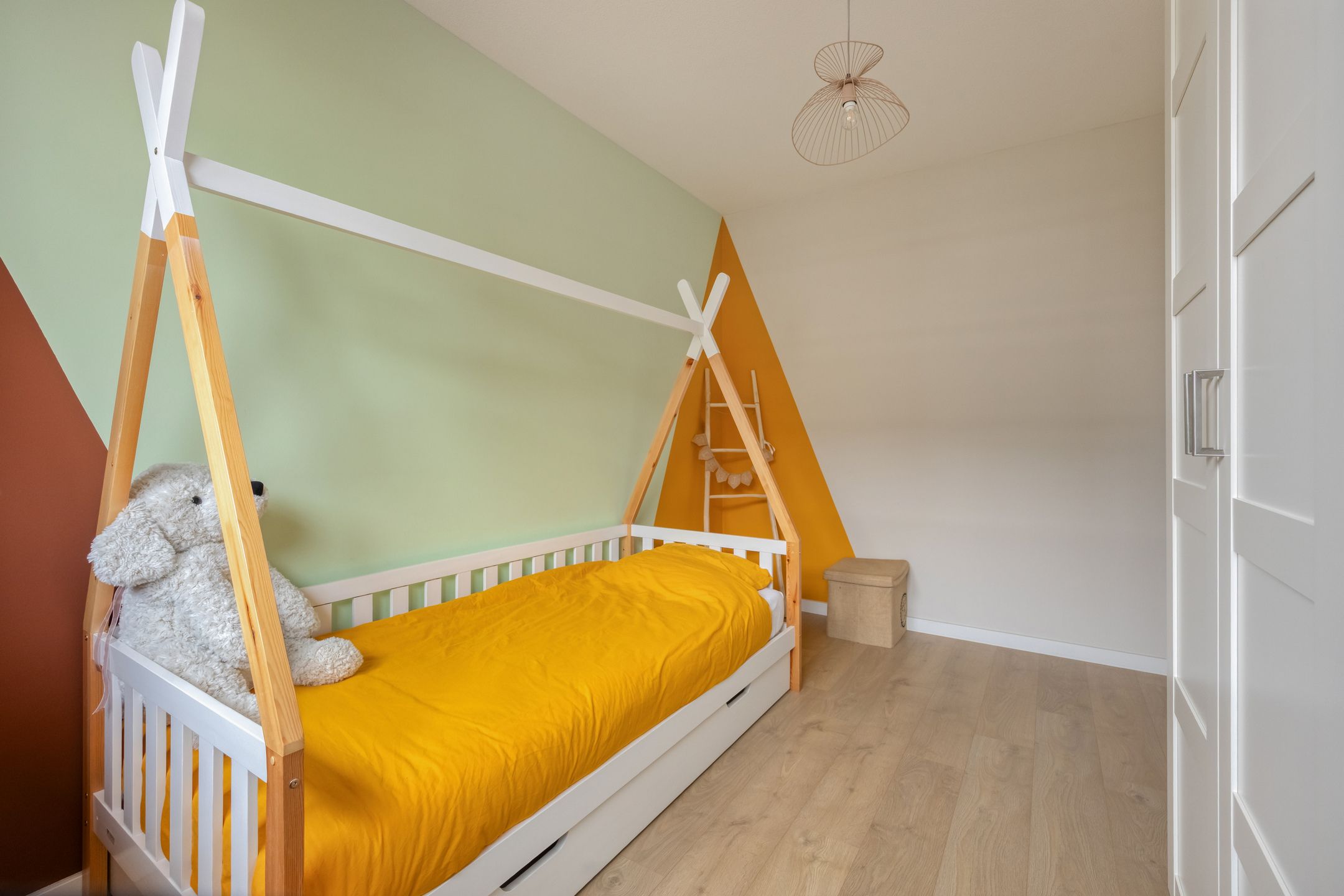 Photo 21 of Van Staverenstraat 33-A