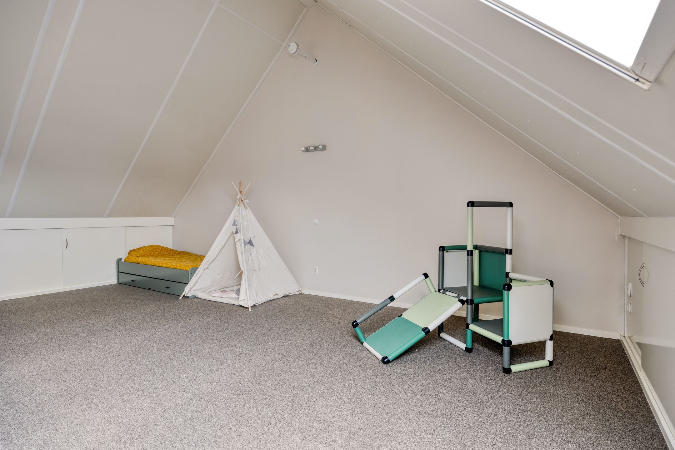 Photo 30 of Van Staverenstraat 33-A