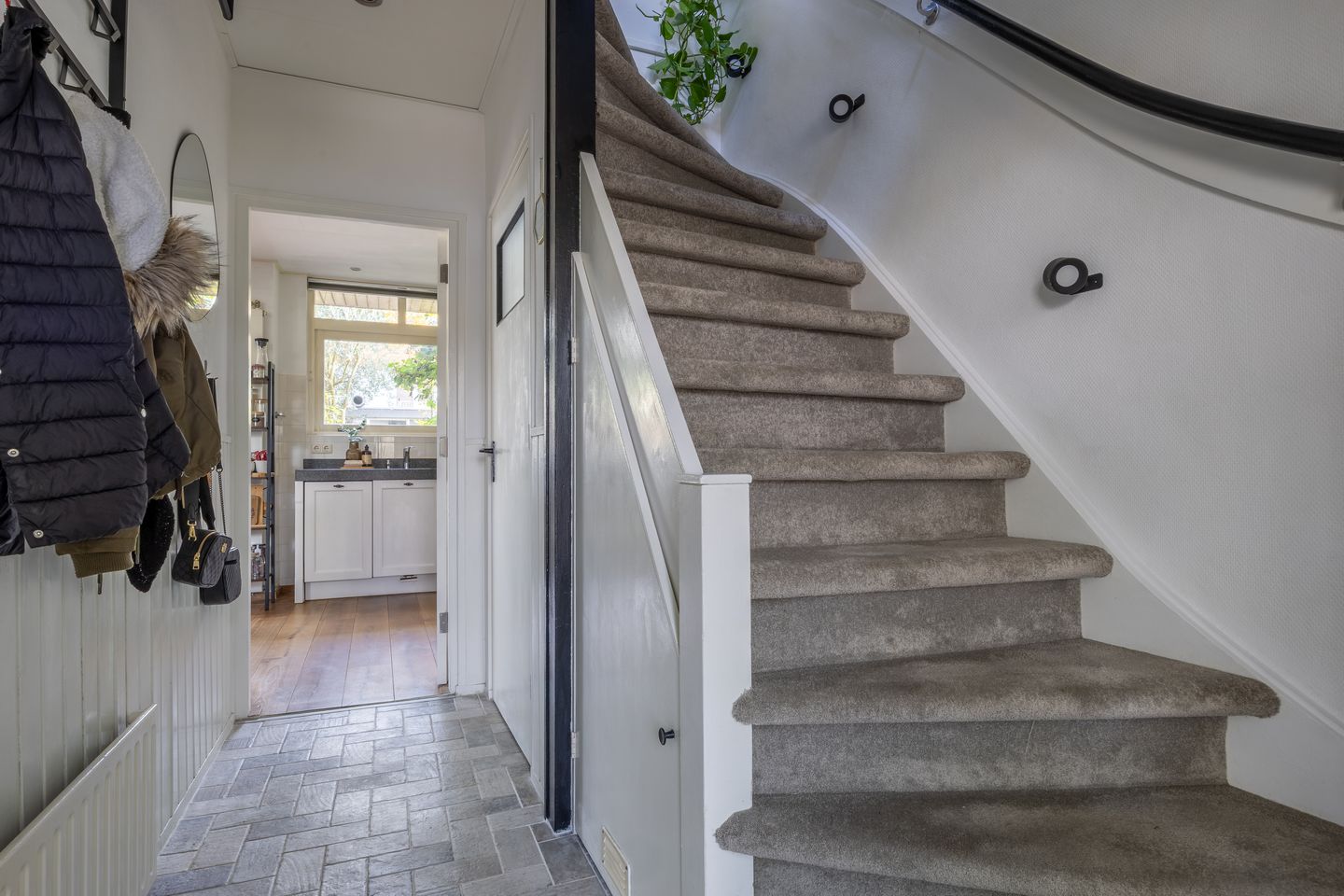 Charming terraced house on private land near the train station — 14