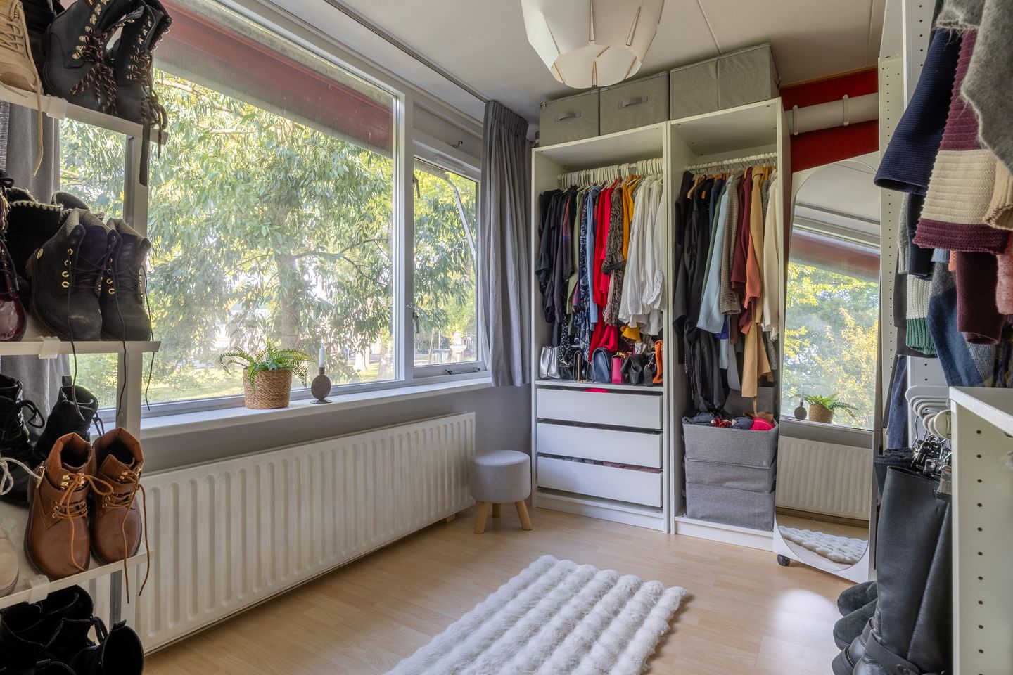 Charming terraced house on private land near the train station — 19