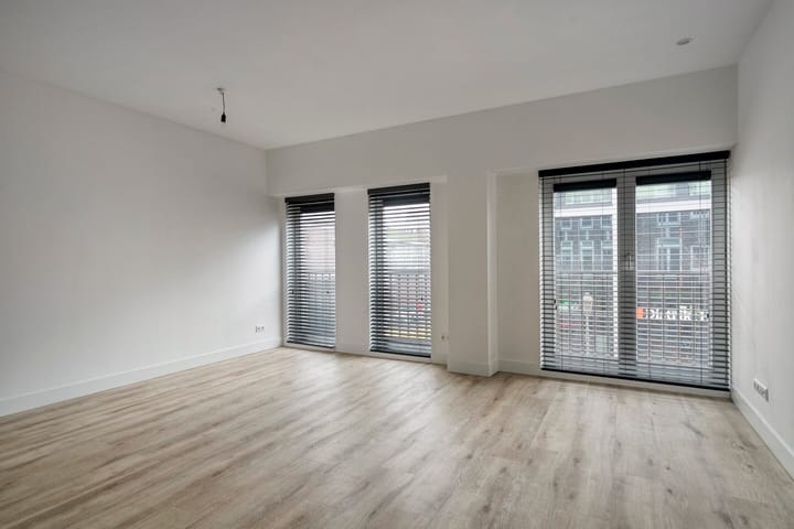 Photo 4 of Westzijde 40-C