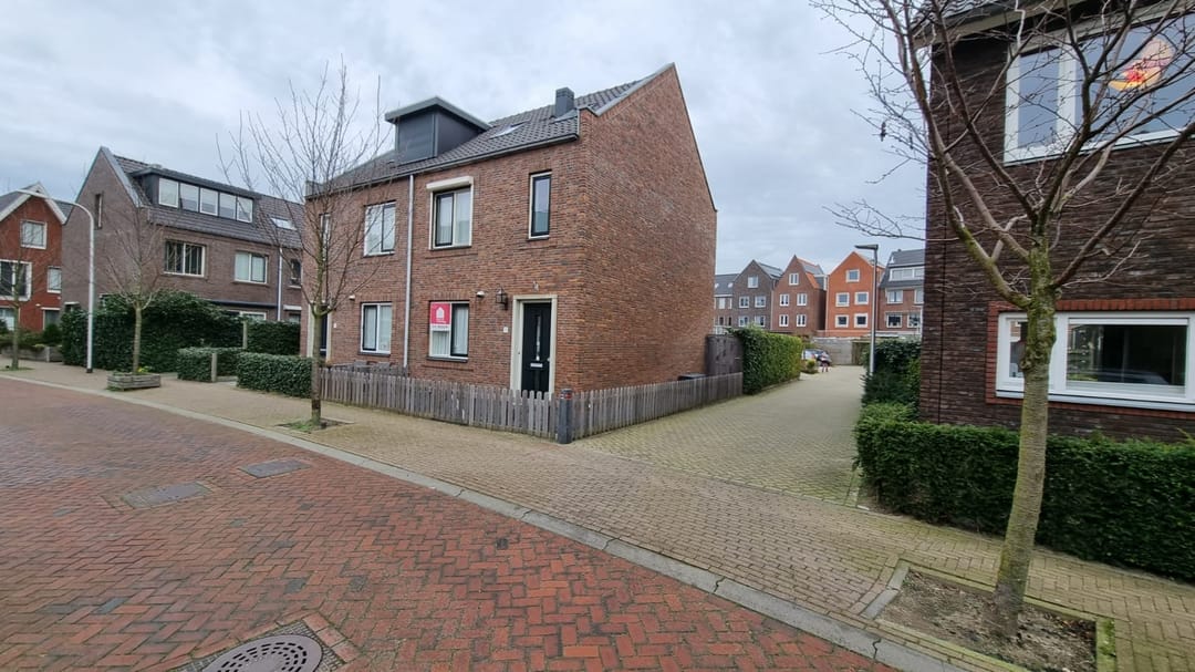 Foto 1 van Bijlkamp 7