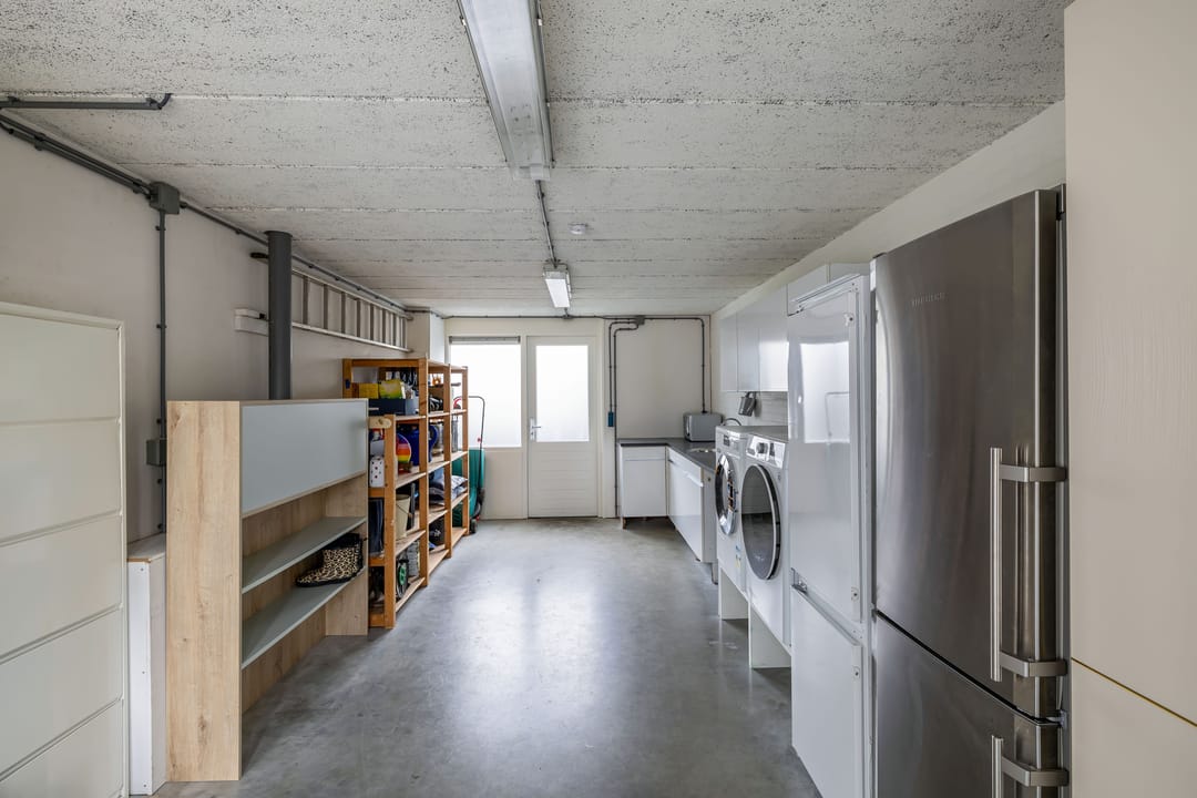 Photo 16 of Swalmstraat 9