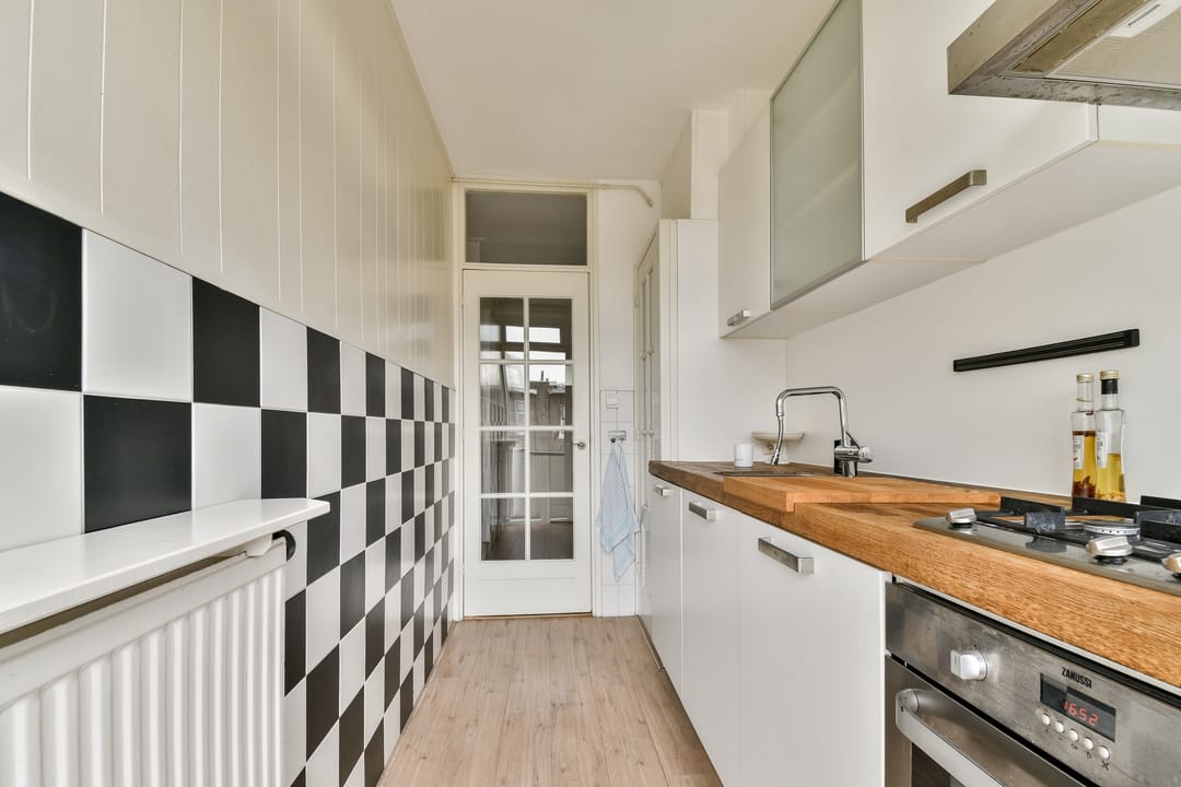 Bright Apartment with Sunny South-Facing Balcony in Kralingen — 13