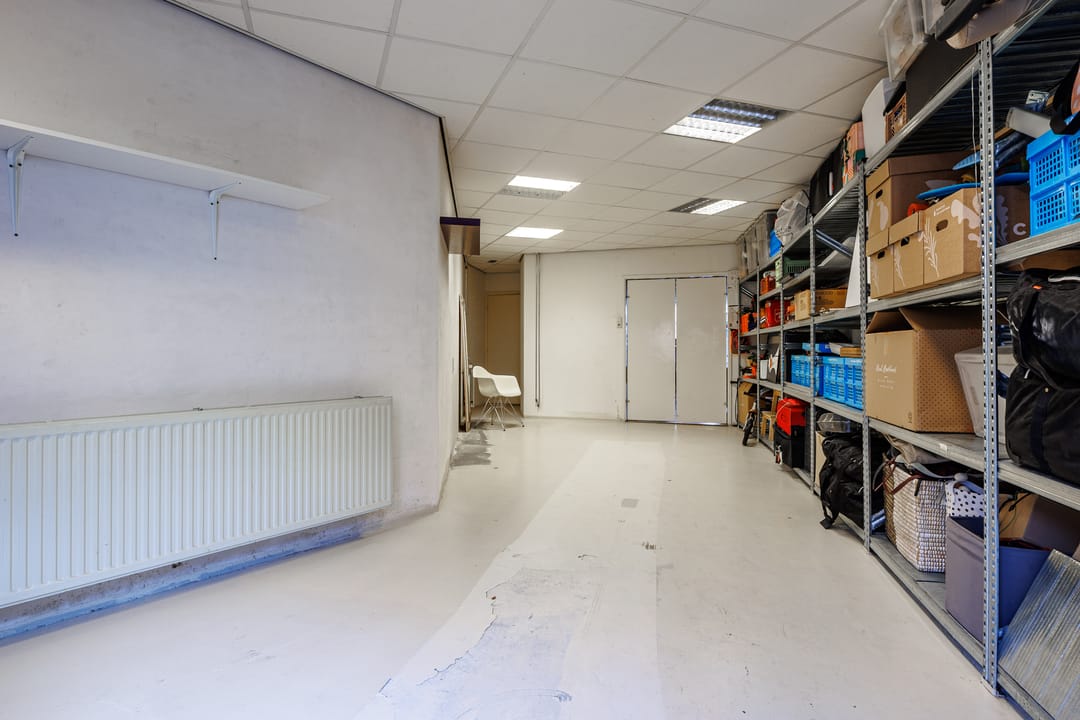 Photo 16 of Oeverstraat 2