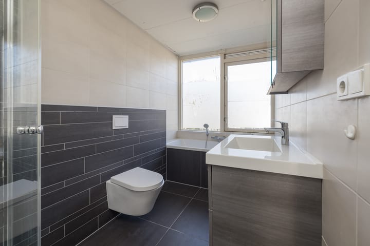 Photo 3 of Heemskerklaan 115