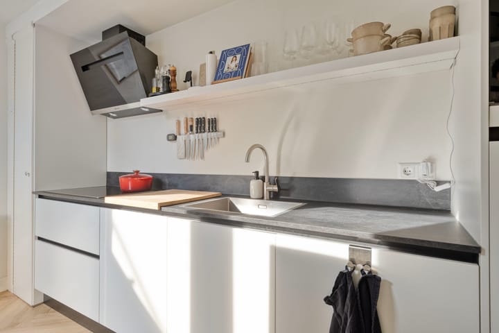 Photo 4 of Grotestraat 51-A