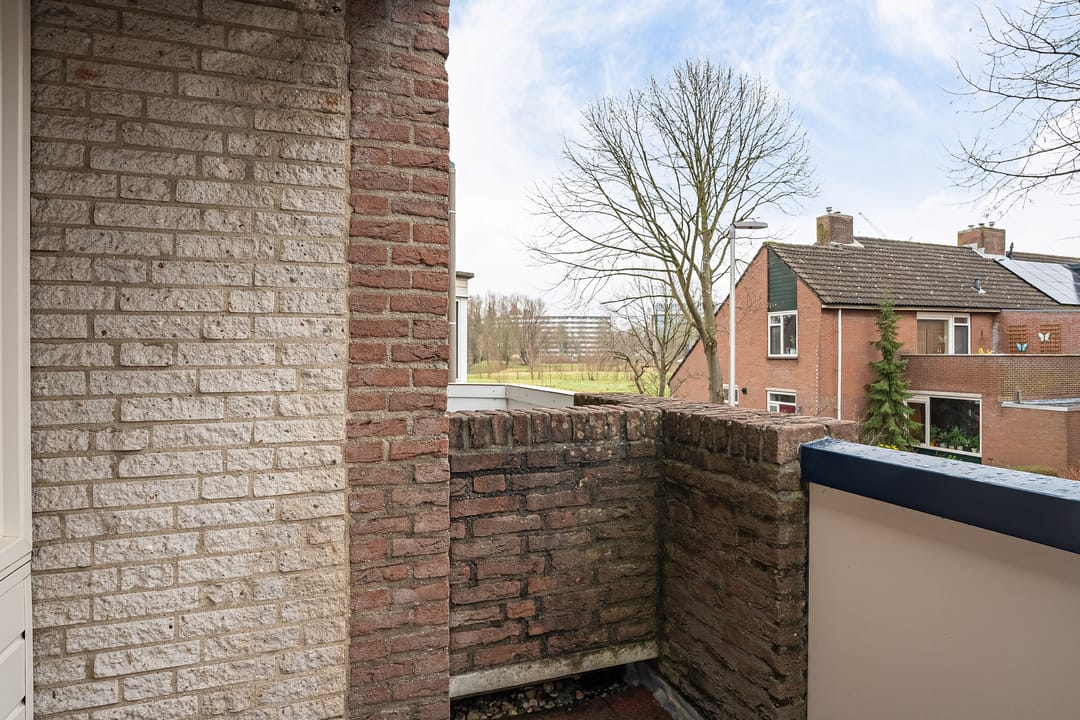 Royale Eengezinswoning in Zoetermeer met lichtstraat en grote ruimte — 29