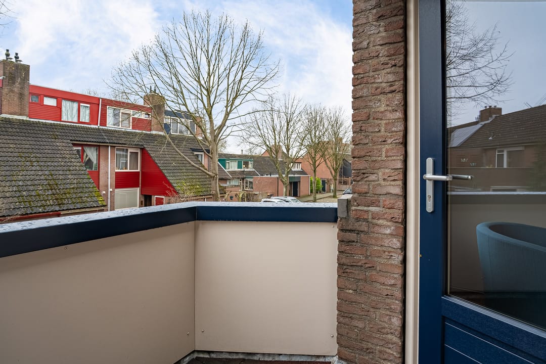 Royale Eengezinswoning in Zoetermeer met lichtstraat en grote ruimte — 28