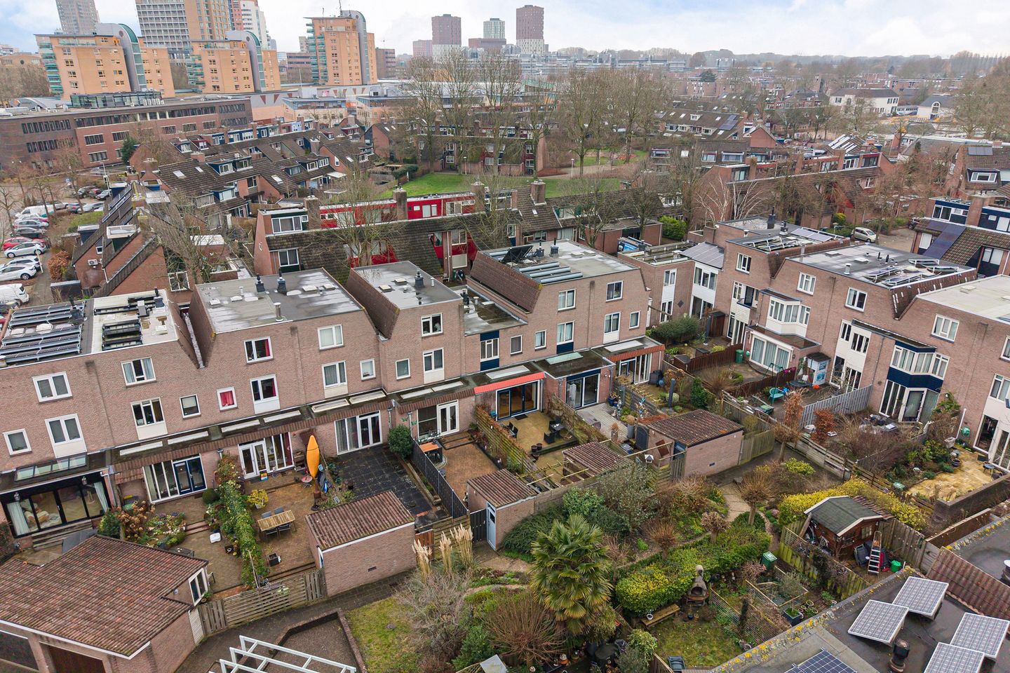 Royale Eengezinswoning in Zoetermeer met lichtstraat en grote ruimte — 30