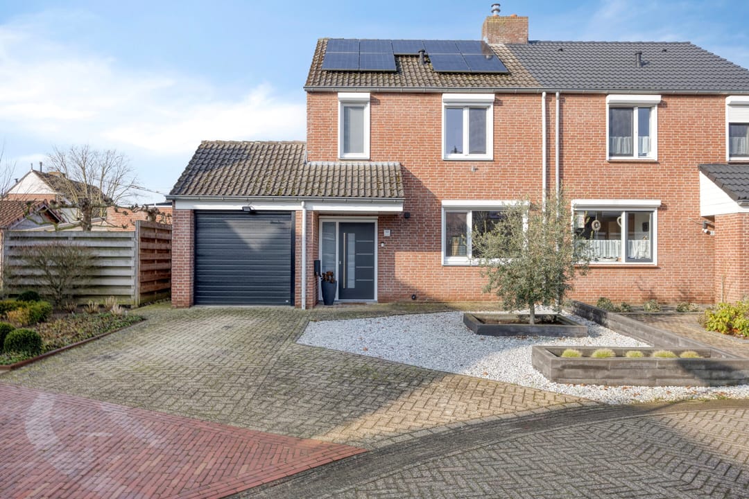 Foto 1 van Esdoornlaan 32