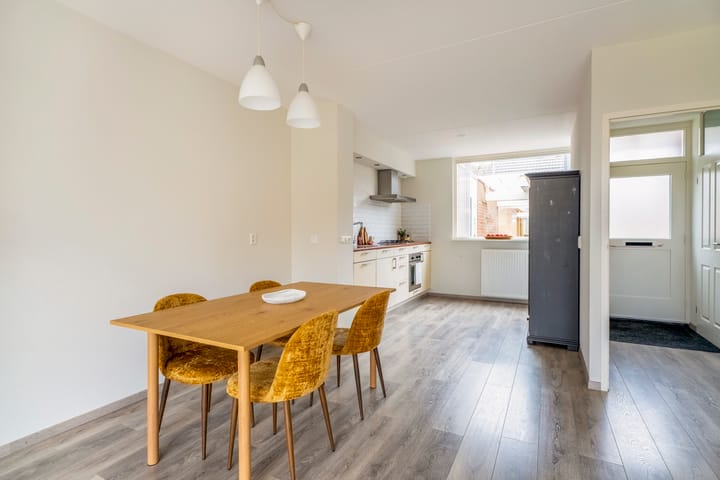 Foto 5 van Saturnus 45