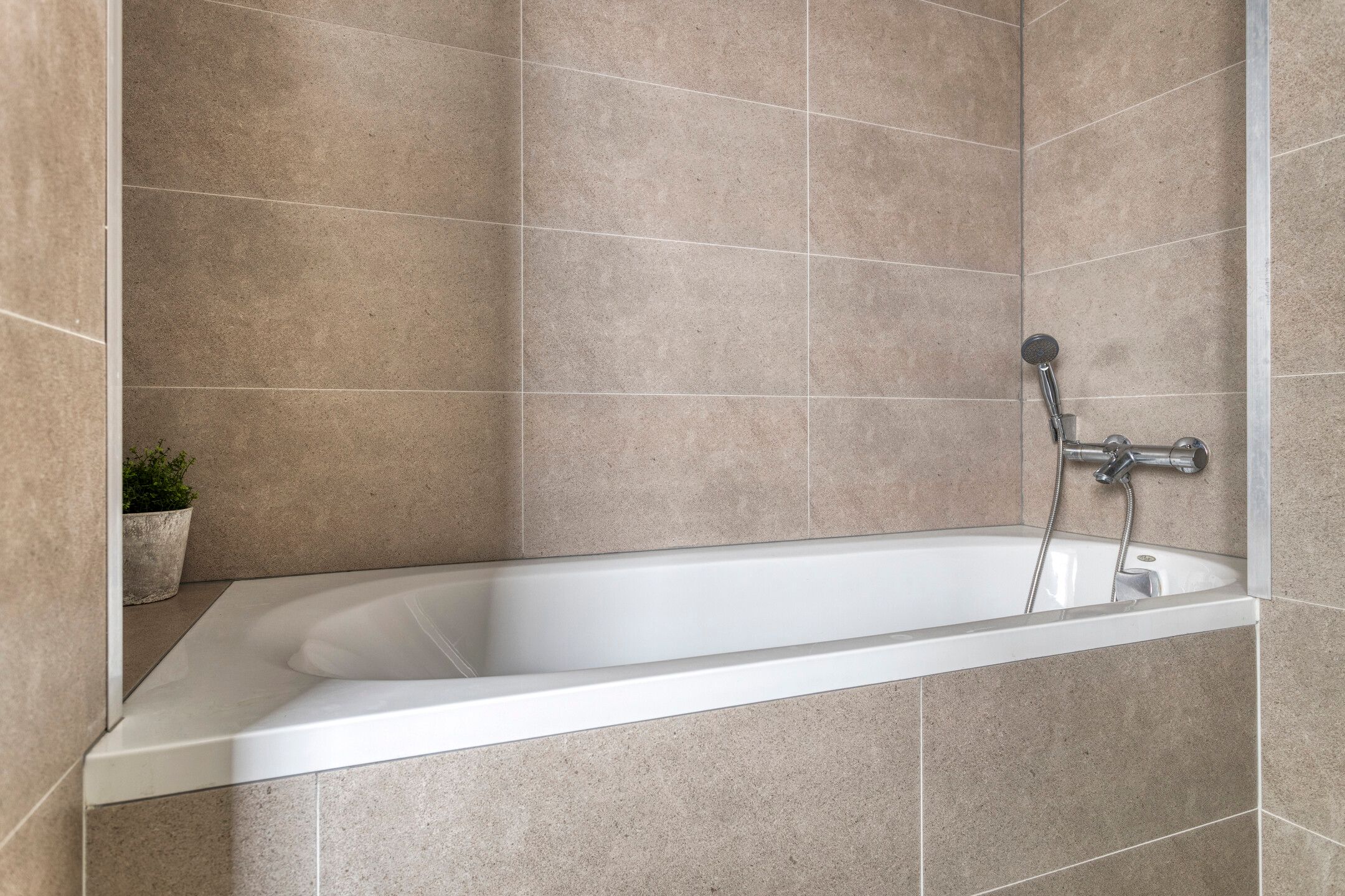 Photo 18 of Hollands Diepstraat 13