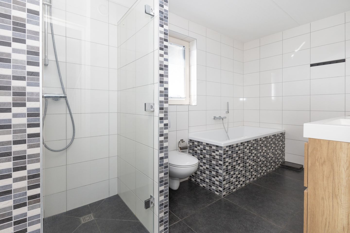 Foto 34 van van Lingenshoeve 5