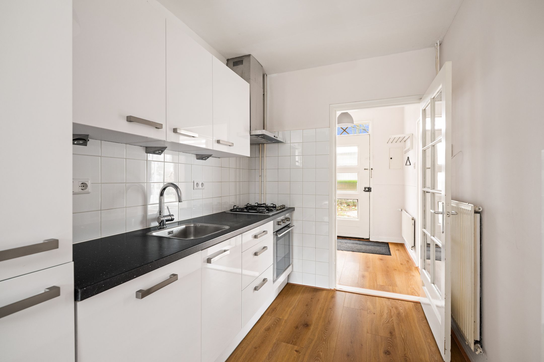 Foto 12 van Van Oldenielstraat 19