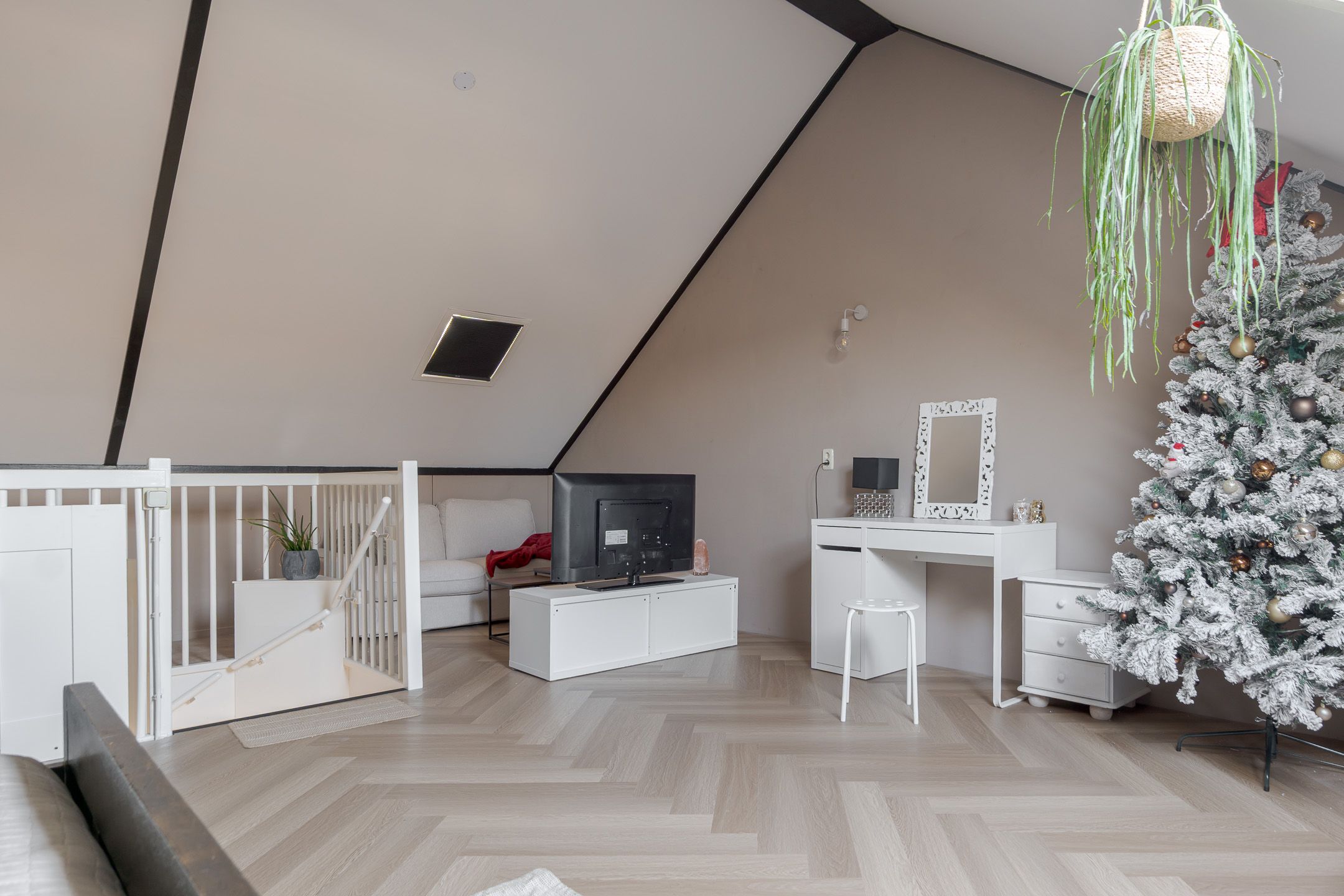 Foto 39 van Parnassia 13