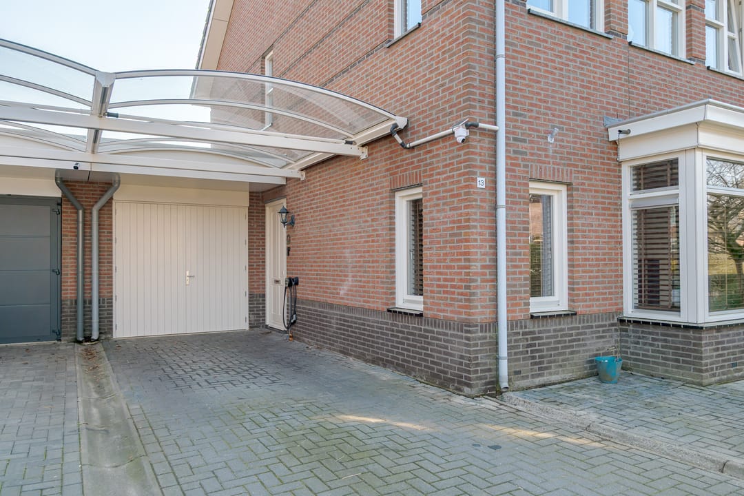 Foto 52 van Parnassia 13