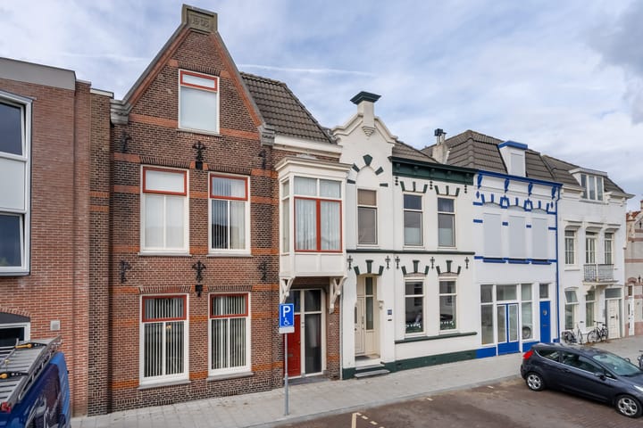 Photo 2 of Glacisstraat 111