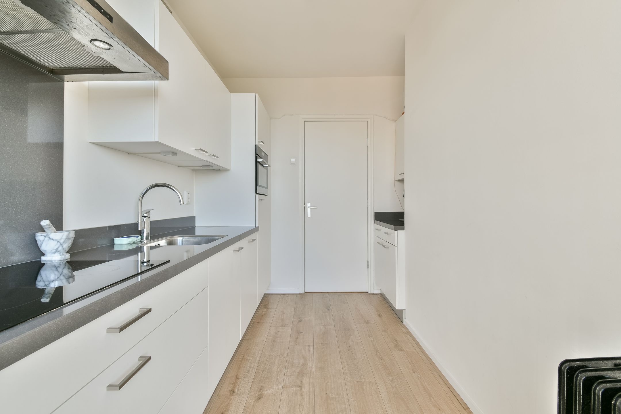 Photo 15 of Helmholtzstraat 54-3