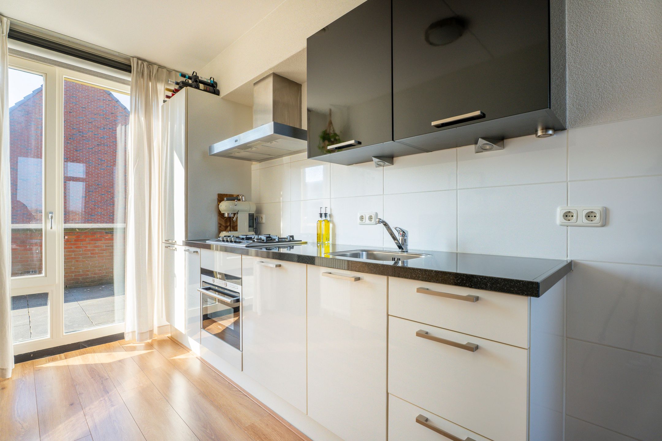 Photo 9 of Parnassia 411